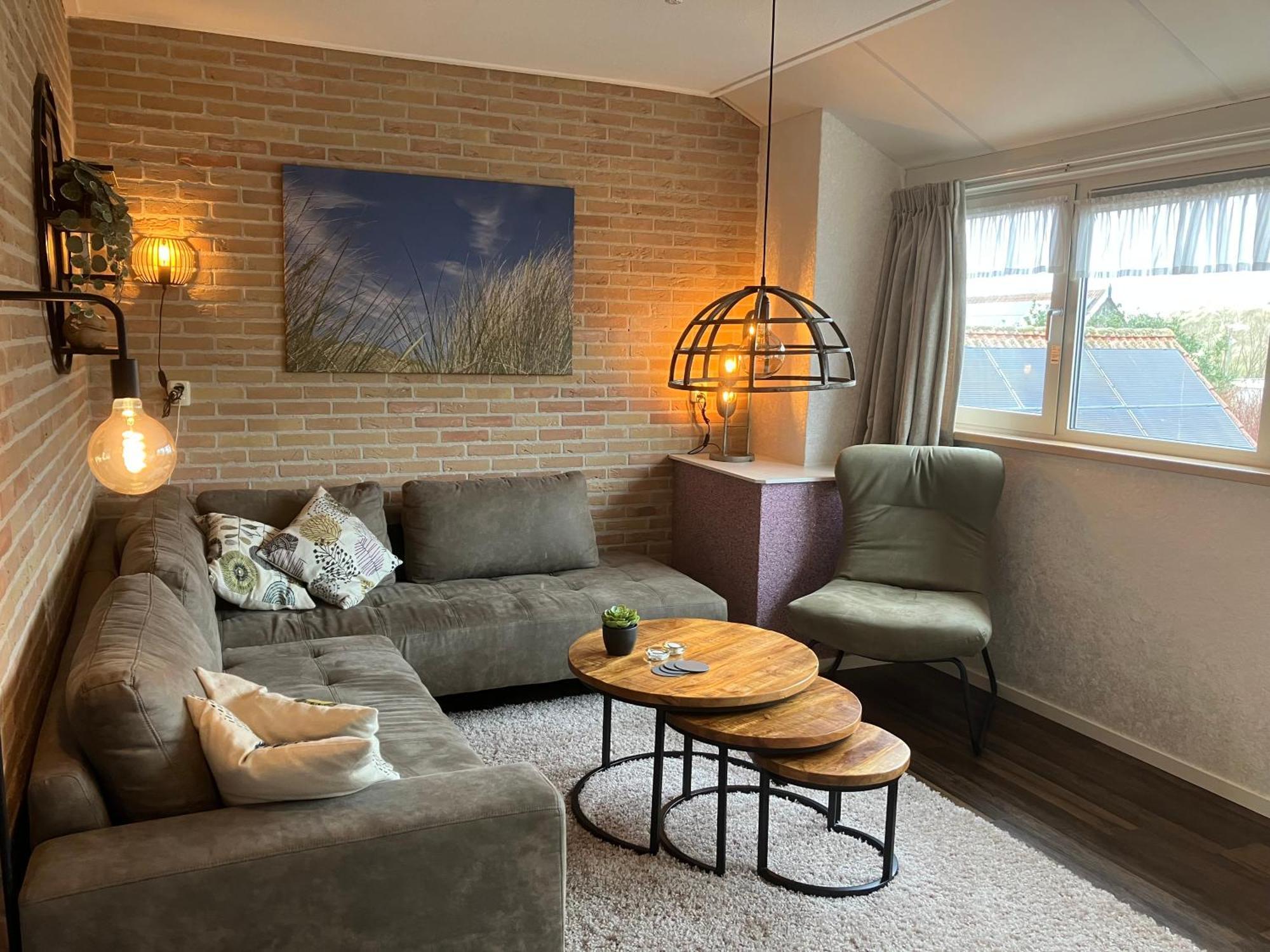 Hotel Dichtbijzee Oosterend  Exteriör bild