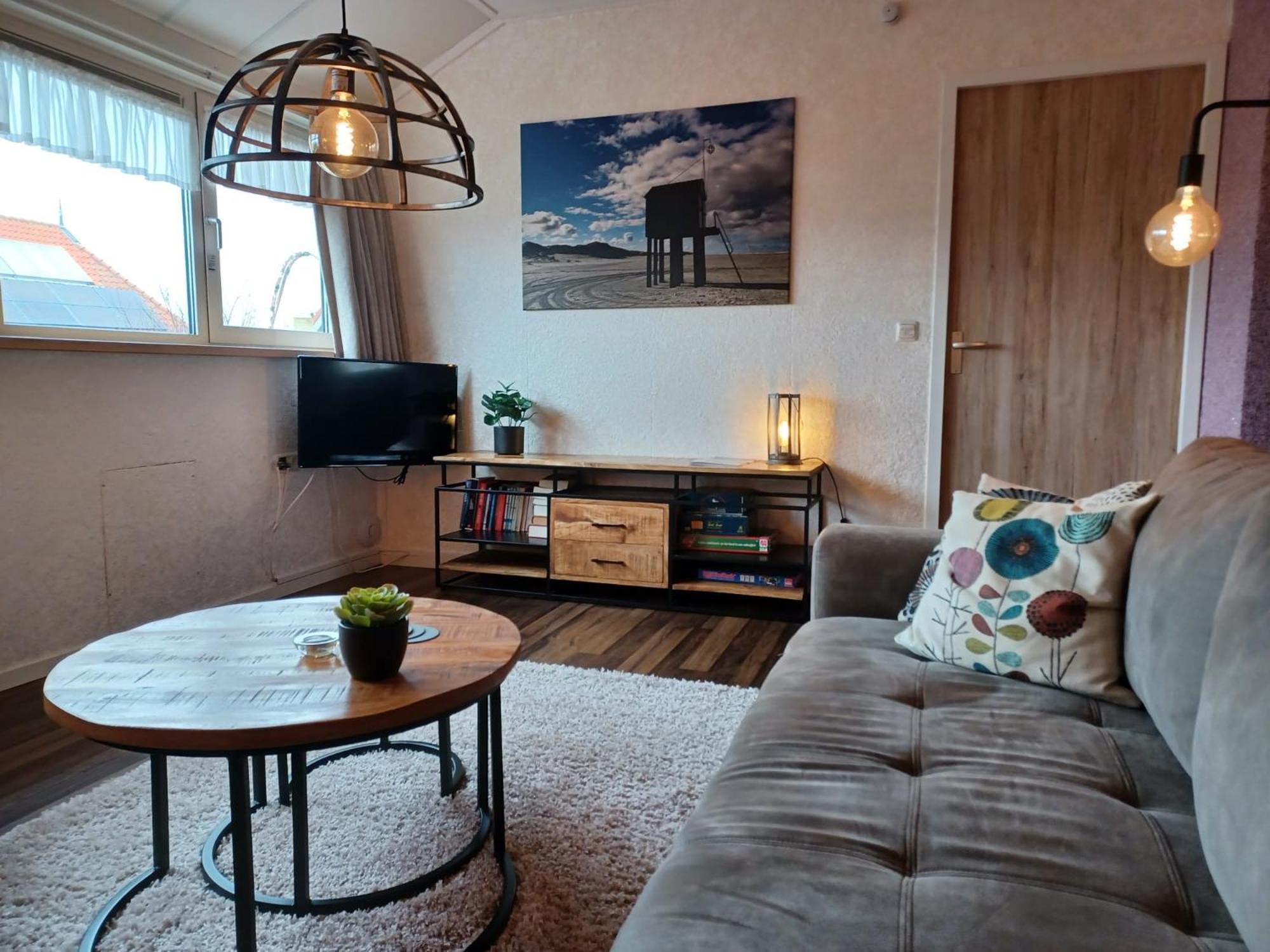 Hotel Dichtbijzee Oosterend  Exteriör bild