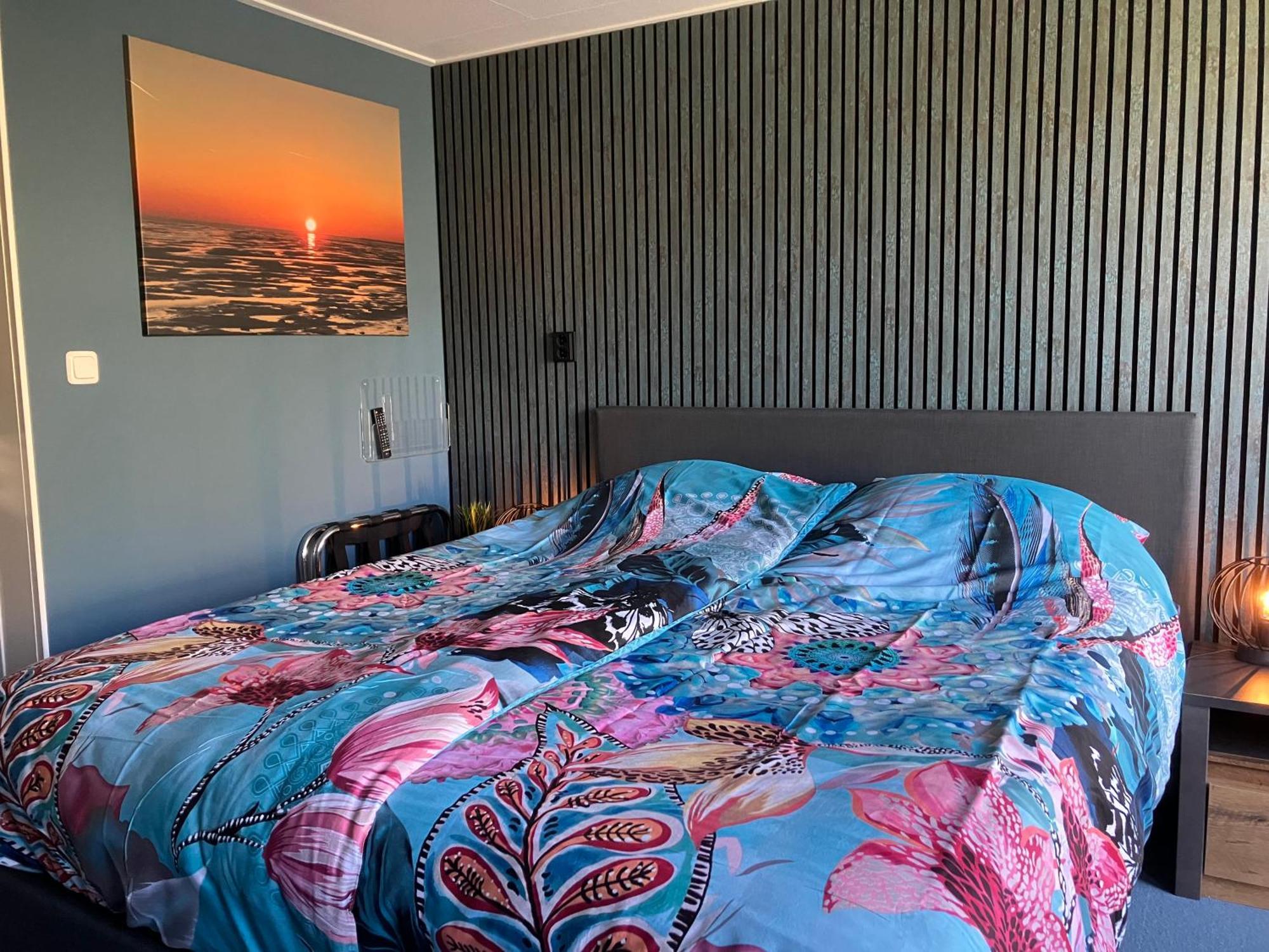 Hotel Dichtbijzee Oosterend  Exteriör bild