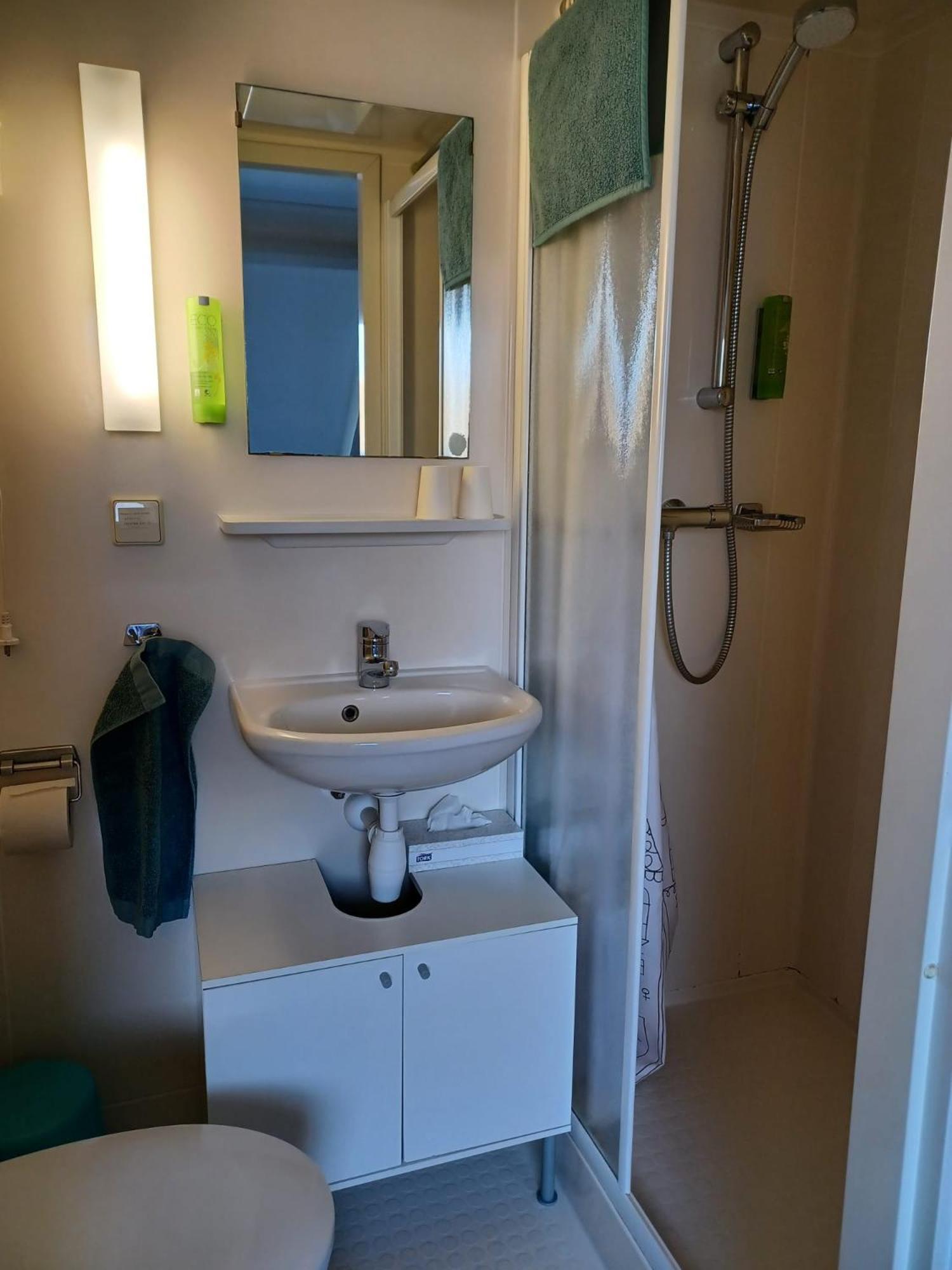 Hotel Dichtbijzee Oosterend  Exteriör bild