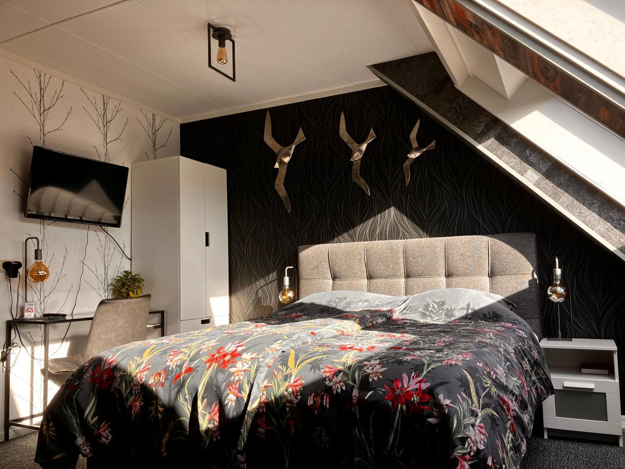 Hotel Dichtbijzee Oosterend  Exteriör bild