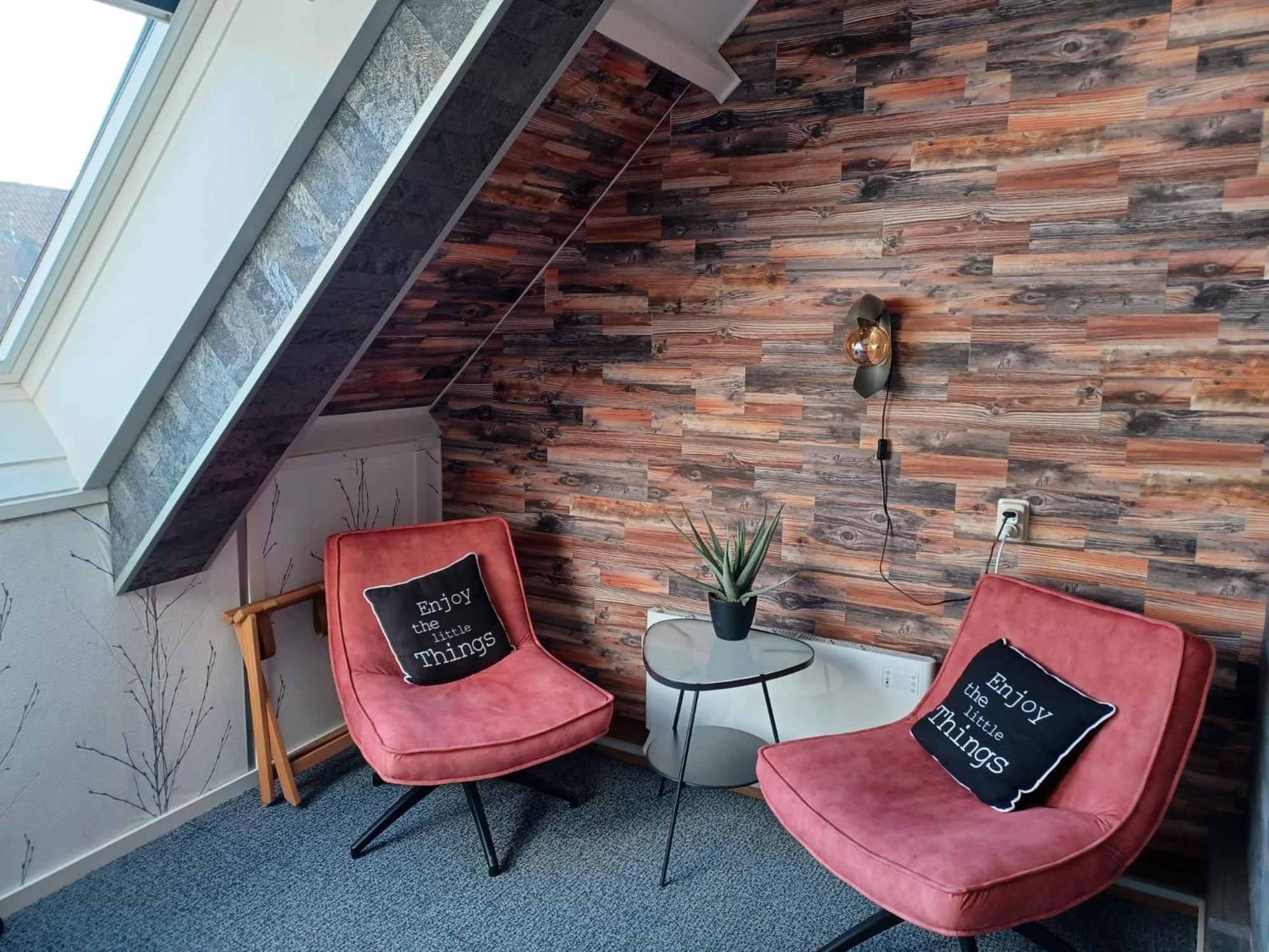 Hotel Dichtbijzee Oosterend  Exteriör bild